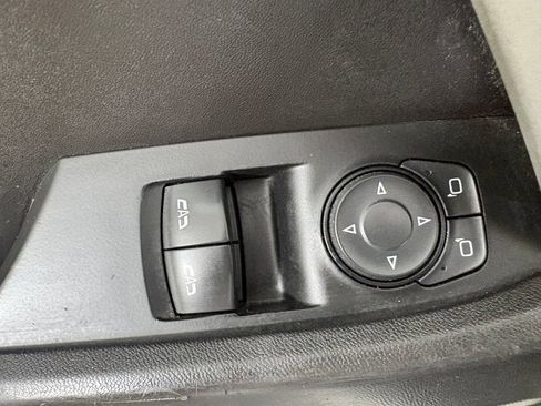 Used 2018 Chevrolet Camaro LT RWD image 14