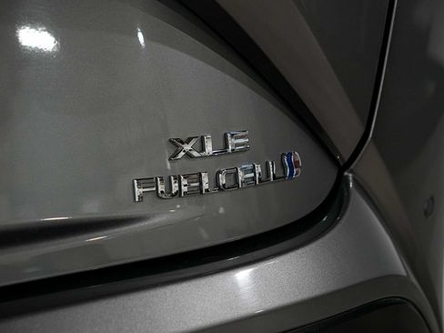 Used 2023 Toyota Mirai w/ Advanced Technology Package RWD image 12