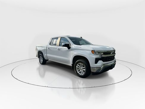 Used 2024 Chevrolet Silverado 1500 LT RWD image 2