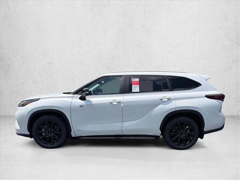 Used 2026 Toyota Highlander XLE AWD/4WD image 6
