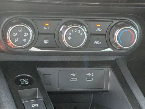 New 2025 Nissan Kicks SV w/ Charging Package FWD image 23