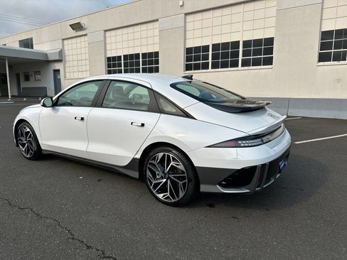 Certified 2025 Hyundai Ioniq 6 SEL AWD/4WD image 4