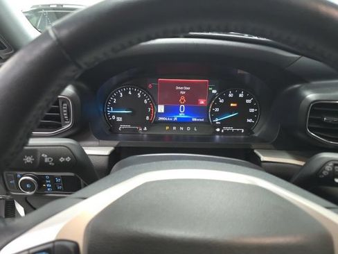 Used 2023 Ford Explorer XLT w/ Equipment Group 202A AWD/4WD image 19