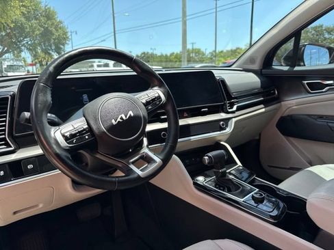 Used 2024 Kia Sportage EX FWD image 19