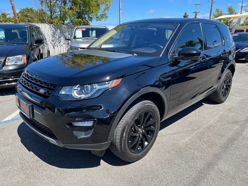 Used 2019 Land Rover Discovery Sport SE AWD/4WD image 8