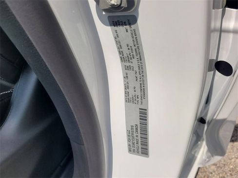 New 2026 Chrysler Voyager LX image 18