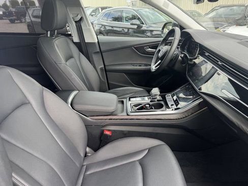 Used 2023 Audi Q8 Prestige w/ Prestige Package AWD/4WD image 30