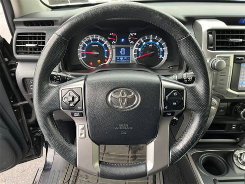 Used 2015 Toyota 4Runner SR5 image 15