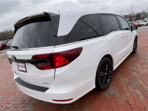 Used 2024 Honda Odyssey Sport image 9