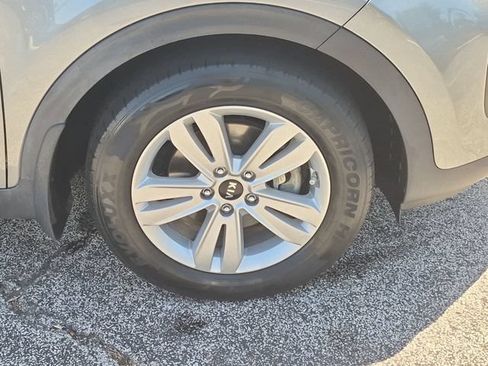 Used 2019 Kia Sportage LX FWD image 27