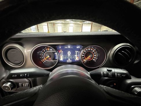 Used 2018 Jeep Wrangler Unlimited Sport S AWD/4WD image 31