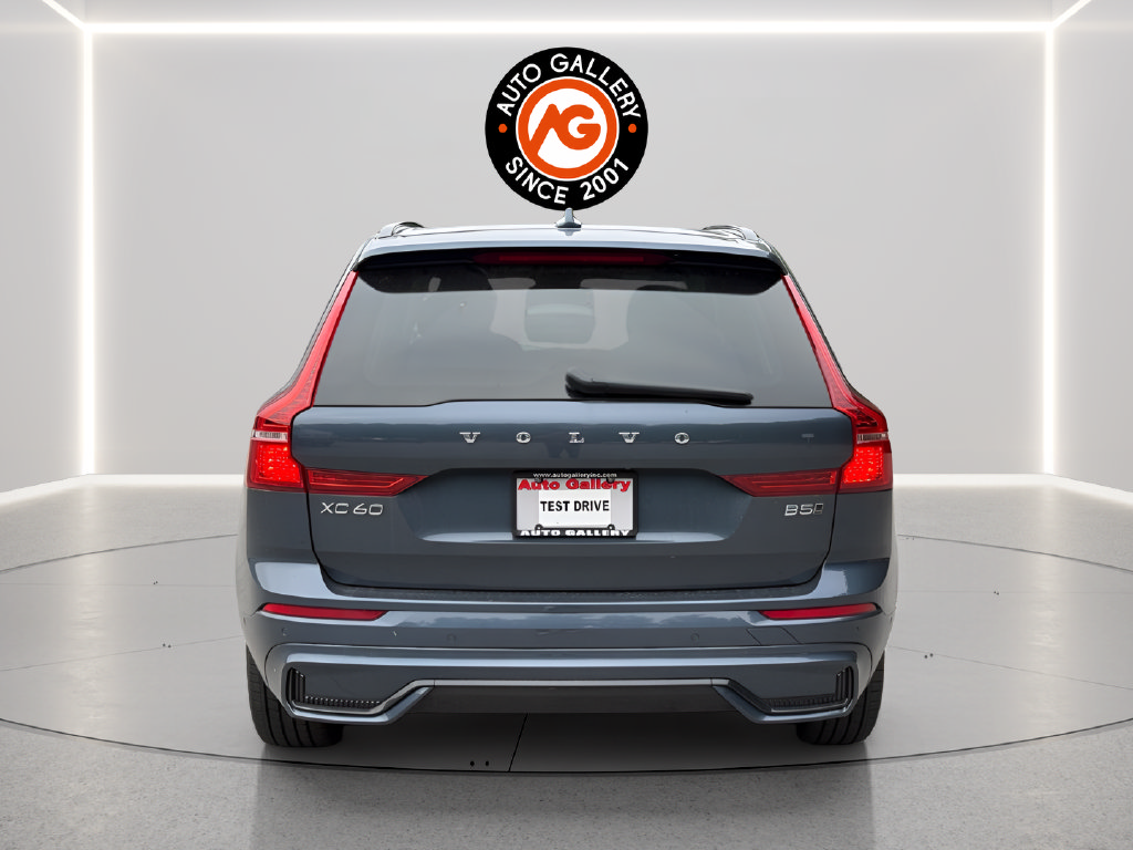 Used 2025 Volvo XC60 B5 Plus AWD/4WD image 6