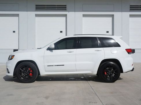 Used 2020 Jeep Grand Cherokee SRT image 7