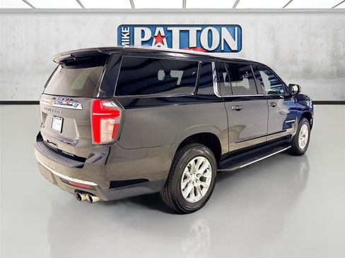 Used 2024 Chevrolet Suburban Premier AWD/4WD image 7