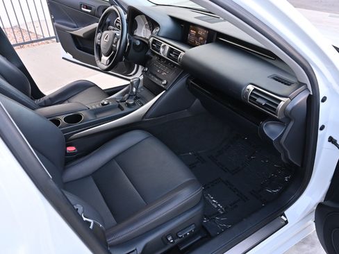 Used 2015 Lexus IS 250 w/ Premium Package RWD image 12