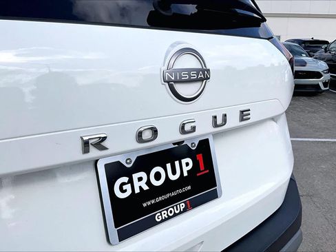 Used 2023 Nissan Rogue S FWD image 28