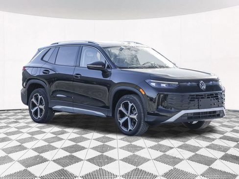 Used 2026 Volkswagen Tiguan SE AWD/4WD image 9