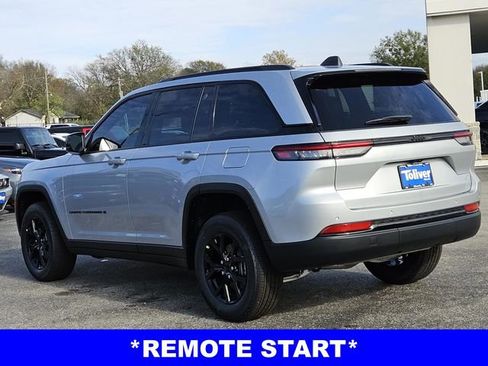 New 2025 Jeep Grand Cherokee Laredo image 7