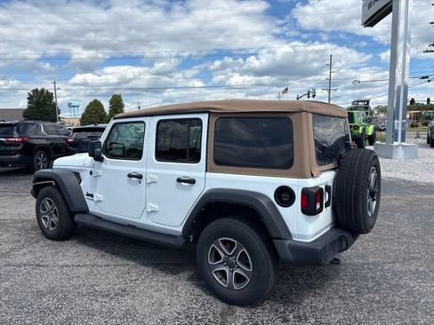 Used 2022 Jeep Wrangler Unlimited Sport AWD/4WD image 5