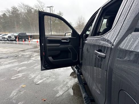 Used 2022 Chevrolet Silverado 1500 LT image 22