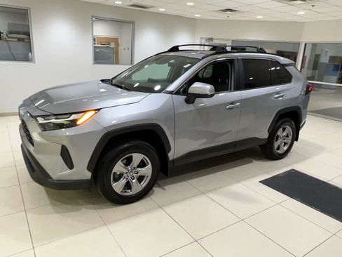 Used 2023 Toyota RAV4 XLE w/ Convenience Package AWD/4WD image 6