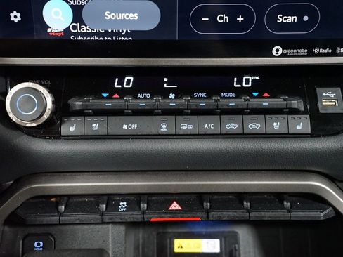 Used 2023 Toyota Tundra Limited w/ Power Package AWD/4WD image 21