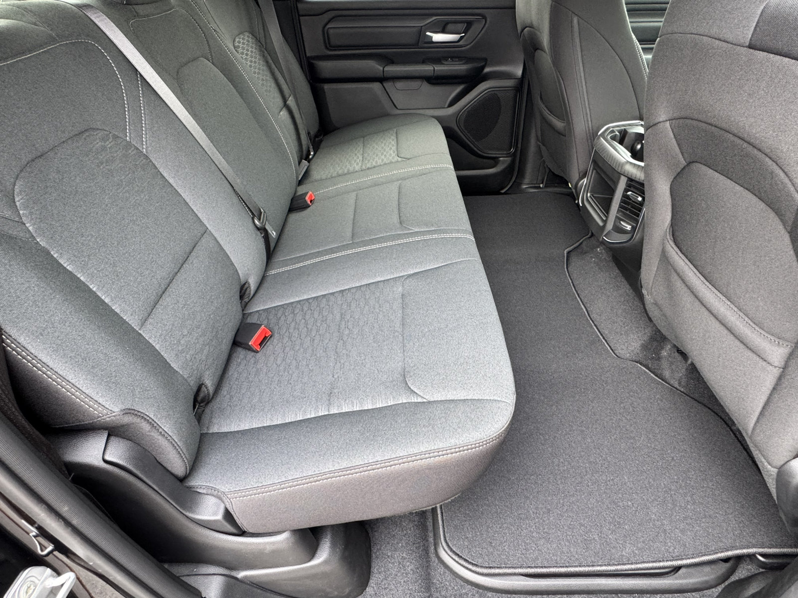 New 2026 RAM 1500 Express AWD/4WD image 16