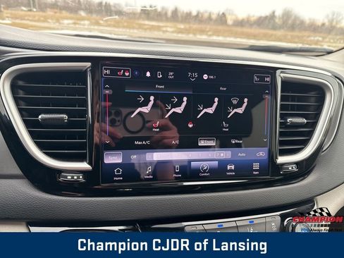 Used 2024 Chrysler Pacifica Touring-L FWD image 25