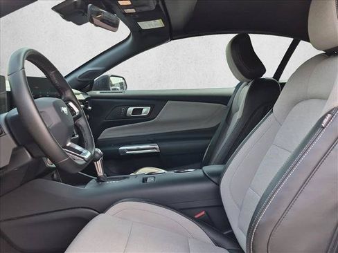 Used 2024 Ford Mustang Convertible RWD image 16