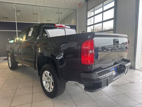 Used 2022 Chevrolet Colorado LT w/ LT Convenience Package image 8