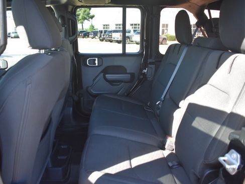 Used 2023 Jeep Wrangler Unlimited w/ Cold Weather Group AWD/4WD image 17
