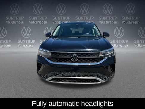 Used 2024 Volkswagen Taos SE AWD/4WD image 11