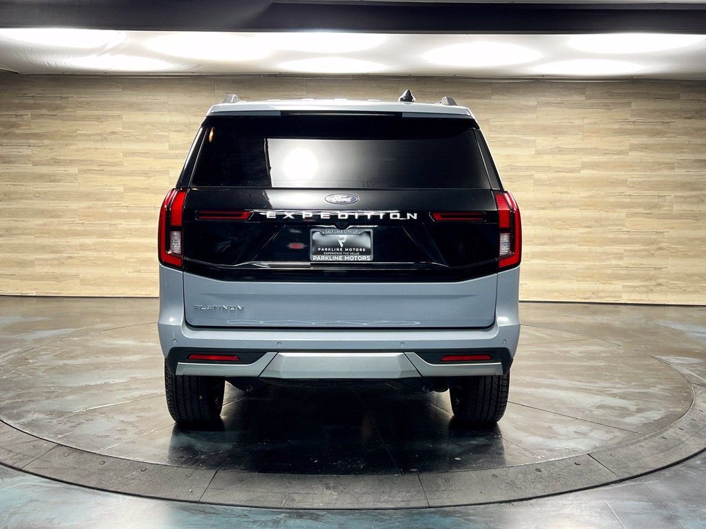 Used 2025 Ford Expedition Platinum w/ Driver's Package AWD/4WD image 20
