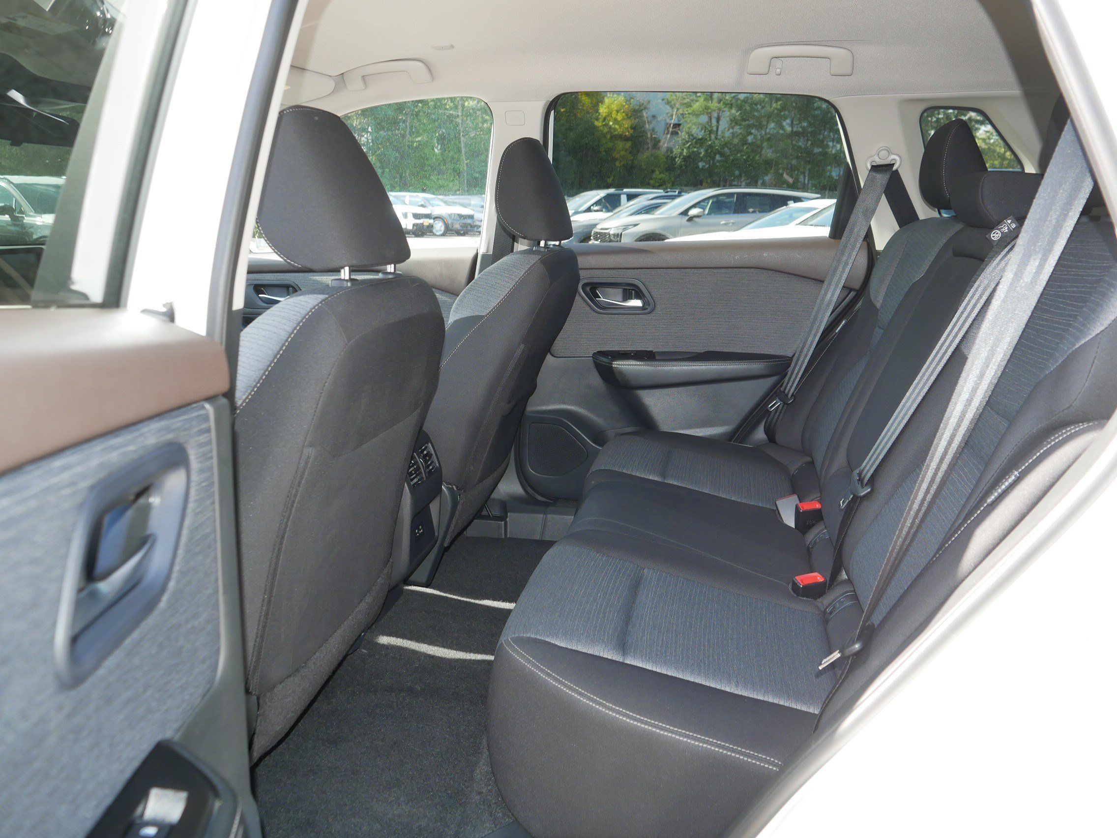 Certified 2023 Nissan Rogue SV AWD/4WD image 35