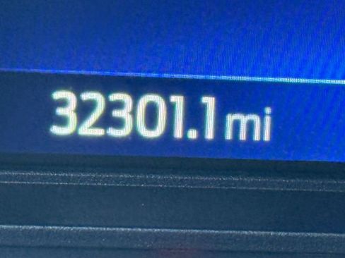 Used 2022 Ford Explorer XLT w/ Equipment Group 202A image 16