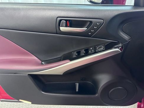 Used 2019 Lexus IS 300 AWD w/ Premium Package image 4