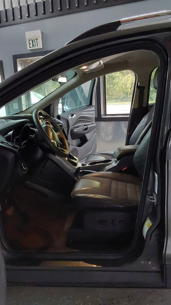 Used 2015 Ford Escape SE w/ SE Chrome Package AWD/4WD image 18
