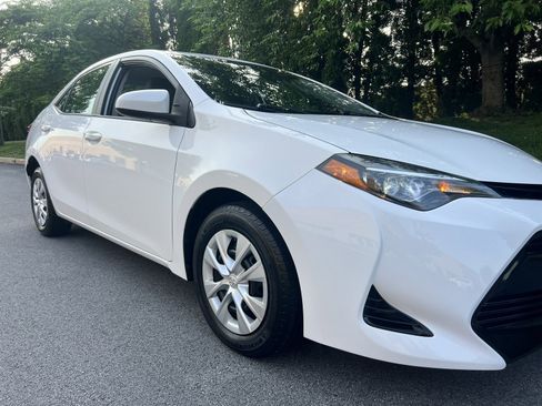 Used 2017 Toyota Corolla L w/ Carpet Mat Package (TMS) FWD image 57