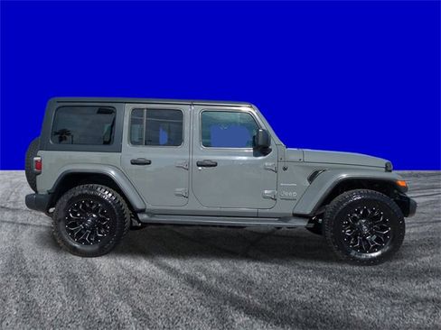 Used 2021 Jeep Wrangler Unlimited Sahara image 3
