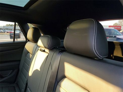 Certified 2026 Volkswagen Atlas Cross Sport SEL R-Line image 9