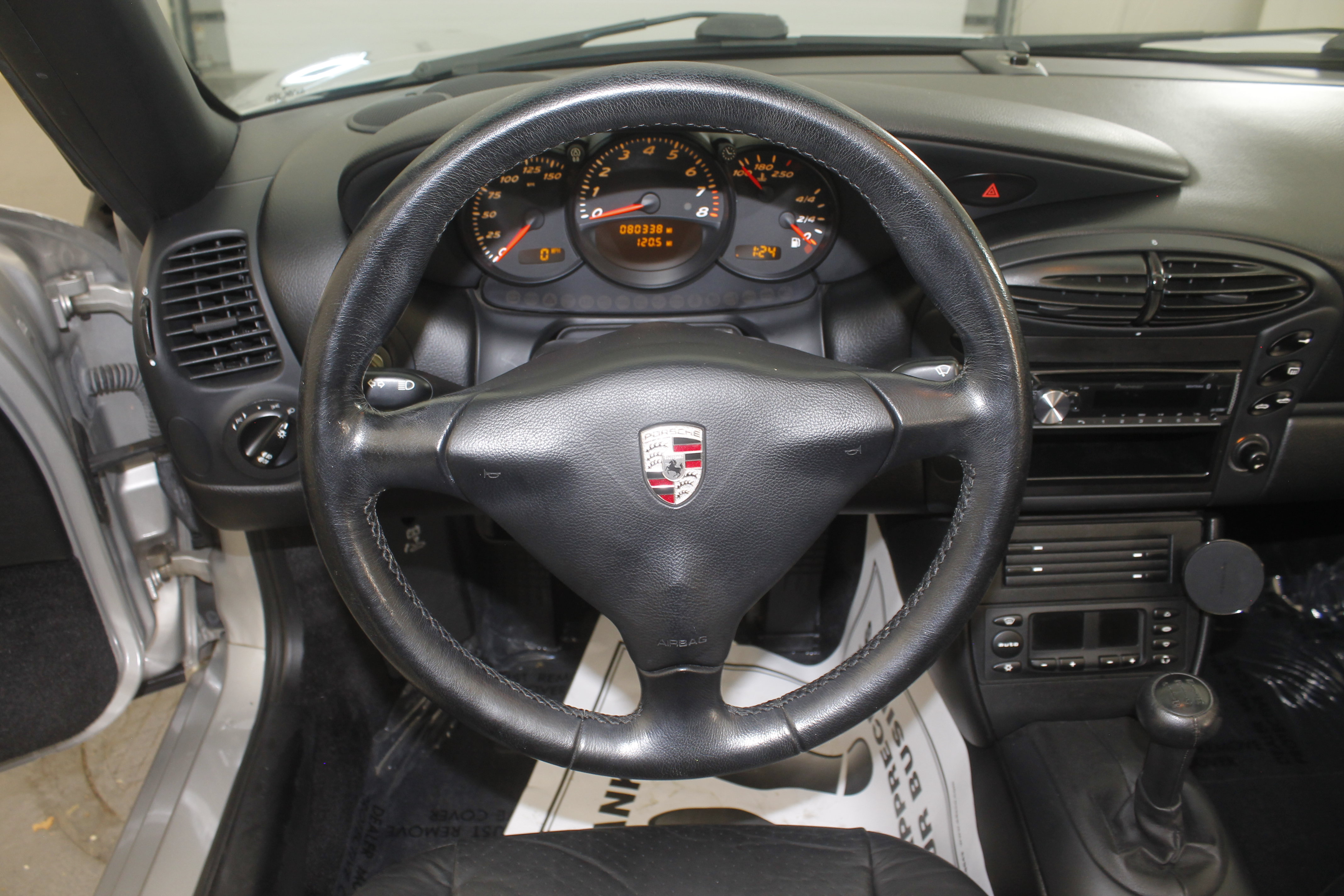 Used 2002 Porsche Boxster RWD image 16