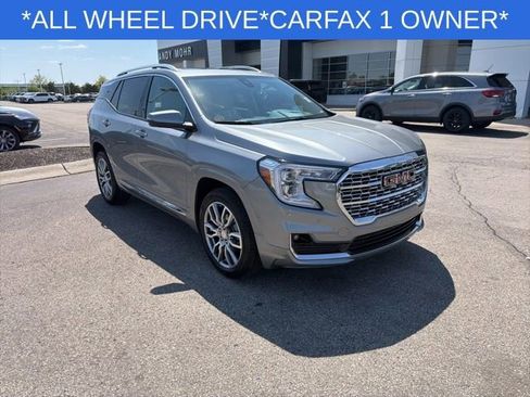 Used 2023 GMC Terrain Denali w/ Denali Premium Package AWD/4WD image 3