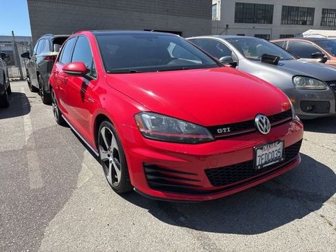 Used 2015 Volkswagen GTI SE w/ Lighting Package (SEL) FWD image 2