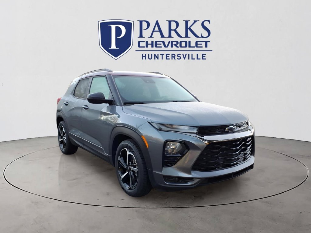 Used 2022 Chevrolet TrailBlazer RS w/ Sun and Liftgate Package FWD image 1
