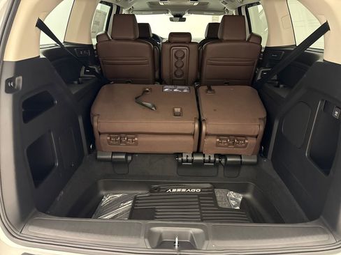 New 2026 Honda Odyssey Touring image 13