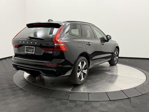 Used 2025 Volvo XC60 T8 Core w/ Protection Package Premier AWD/4WD image 7