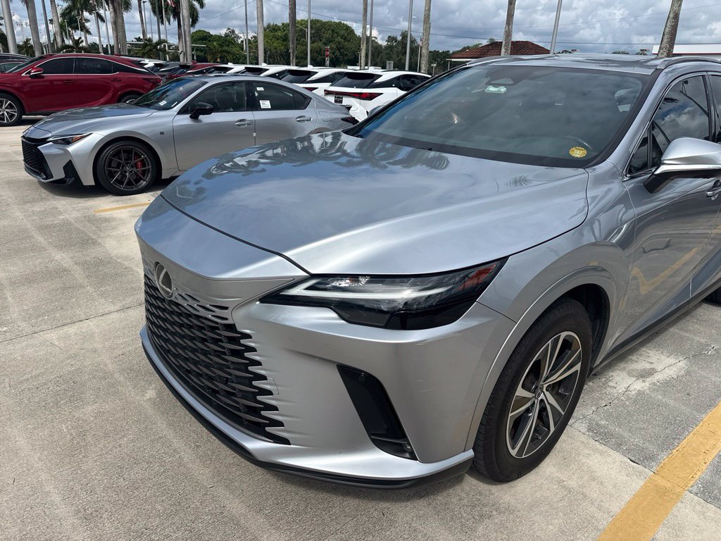 Used 2023 Lexus RX 350 Premium w/ Cold Area Package FWD image 4