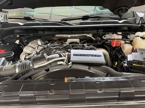 Used 2024 GMC Sierra 2500 Denali Ultimate AWD/4WD image 8