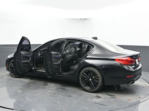 Used 2017 BMW 540i xDrive image 37