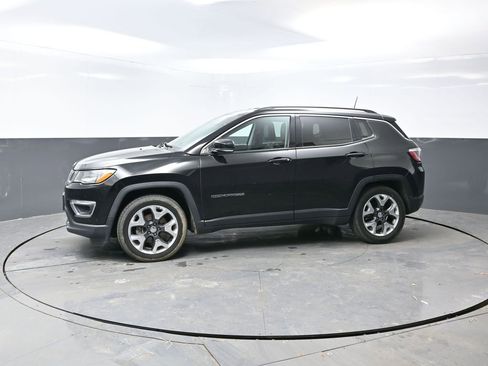 Used 2019 Jeep Compass Limited image 9